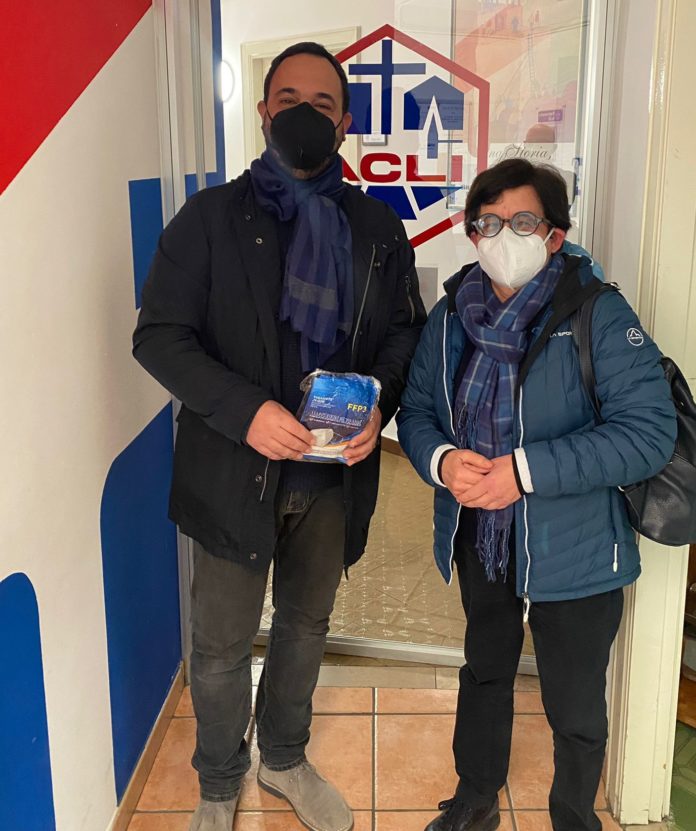 la consegna nella sede Acli a Nuoro