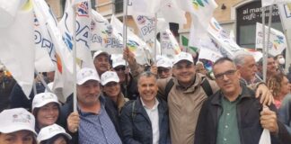 Le Acli della Sardegna sfilano a Roma nel corteo per la pace e i diritti